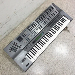 Roland JD-800 "Un modello che si attacca alle origini dei synth"Sintetizzatore tastiera - Foto 1 di 10