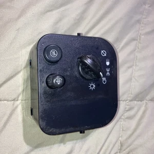 02-09 GMC ENVOY / TRAILBLAZER HEADLIGHT LAMP CONTROL SWITCH - Picture 1 of 7