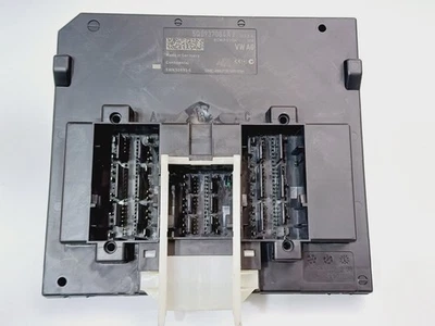 CENTRALINA PORTA FUSIBILI Audi A3 Limousine (8VS/8VM) 2014 5Q0937084AJ - Immagine 1 di 4