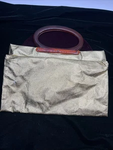 Cartera plegable vintage dorada coja ámbar con asa Lucite bolsa de papel de aluminio - Imagen 1 de 9