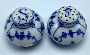 Royal Copenhagen 711 Salt 712 Pepper Blue & White Set Made In Denmark S&P Used - Picture 1 of 7