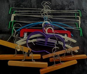 20 St. Kleiderbügel Hosenspanner Clipbügel Hosenbügel Rockbügel Kunststoff Holz - Bild 1 von 4