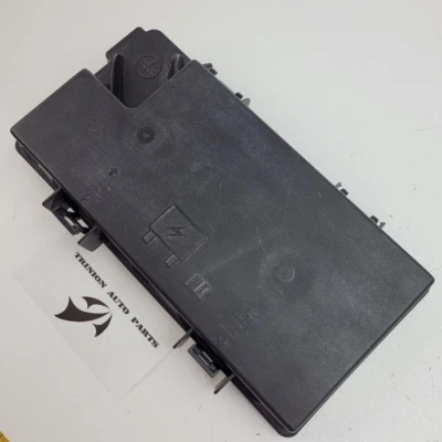 Dodge Grand Caravan 2008-2019 debajo del capó relé de fusibles tapa de caja negra Foto 1 de 3