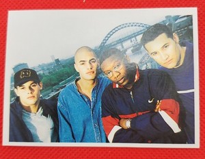 Another Level 1999 Panini Smash Hits Pop Rock Music Sticker Card Set of 1