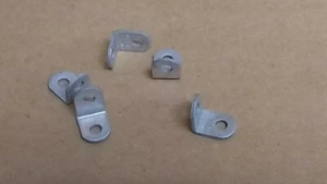 (10 PCS) UMPCO AN743-12 ANGLE BRACKET NSN# 5340-00-598-8251 - Bild 1 von 2