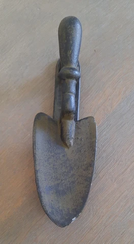 Vintage Cast Iron Door Knocker Gardening Shovel Trowel 7" Cover