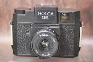 Holga 120N Medium Format Camera with 60mm F/8 - Picture 1 of 8