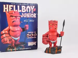 Electric Tiki Hellboy Junior Figurine Résine n°486/500 2005 Mike Mignola - Imagen 1 de 14