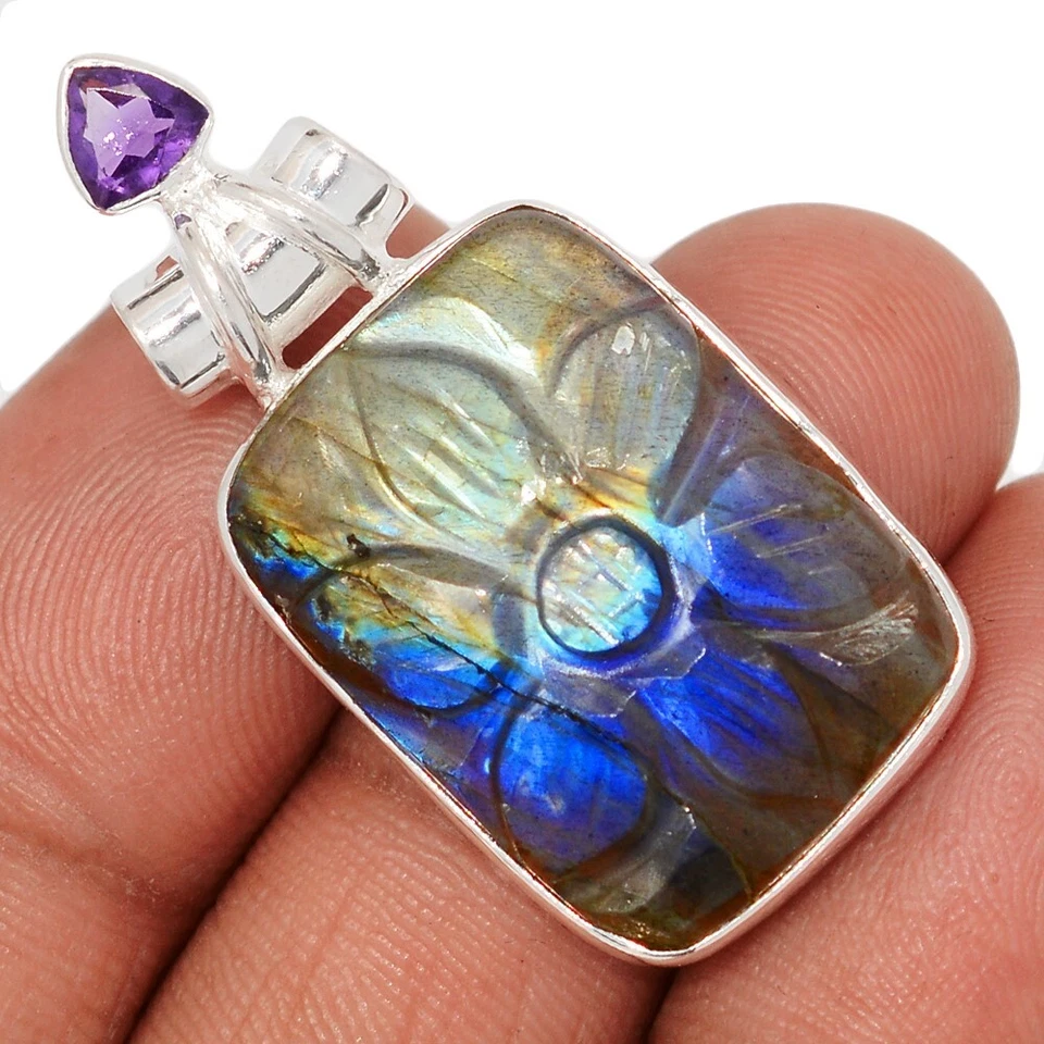 Carving - Natural Labradorite - Madagascar & Amethyst 925 Silver Pendant CP71105 - Image 1 of 1