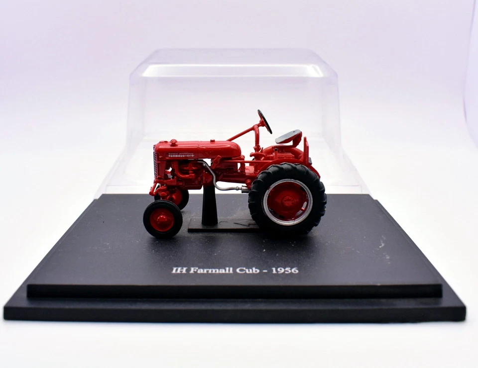 Diecast Tractor Model 1:43 IH Farmall Cub Auction Collection Vehicles - Image 1 of 1