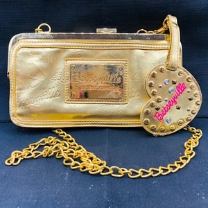 Betsy Johnson. BETSYVILLE  Crossbody gold Small Purse, Wallet. Gold Chain Strap - Picture 1 of 7