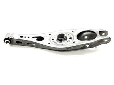 Chevrolet Equinox 2018-2024 brazo de control inferior trasero percha de resorte 84059879 OEM Foto 1 de 4