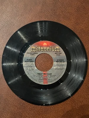 Ruby Winters- Treat Me Right Disco Funk Dance Pop 1978 MN-619 Vinyl 7'' 45 - Image 1 of 2