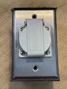 Salida resistente a la intemperie ABL SURSUM IP20 abierta / IP54 cerrada ABL 1461 - Imagen 1 de 12