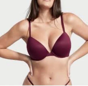 Victoria's Secret Very Sexy Lightly Lined Plunge Bra Size 34D Maroon - Picture 1 of 7