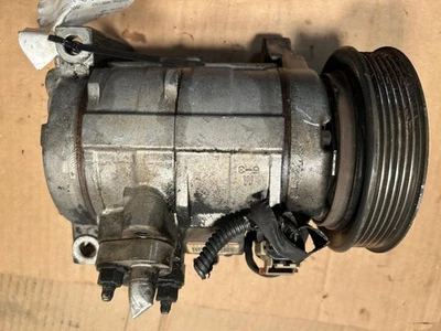 Compresor de aire acondicionado Dodge Caravan 2003-2004 3,8 L Foto 1 de 2