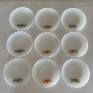 Fire King Anchor Hocking Milchglas 9er Set Untertassen Tulpe Blumen - Bild 1 von 11