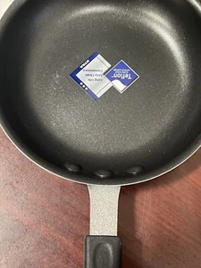 Teflon 8 Inch Fry Pan - Picture 1 of 3