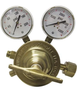 Uniweld RV8010 Regolatore di ossigeno monofase resistente con ingresso CGA540 nuovo - Foto 1 di 4