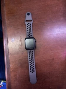 Apple Watch SE (2022) 44mm Midnight - Picture 1 of 3