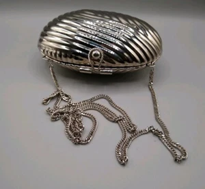 Vintage La Regale clamshell silver tone Purse bag metal chain Art Deco style - Picture 1 of 11