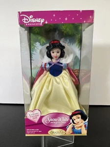 Disney Schneewittchen 8" Porzellan Andenken Puppe 2004 Messing Schlüssel Neu in Box - Bild 1 von 6