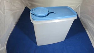 Vintage Tupperware Cereal & Dry Food Keeper #469-20, #470-16Sheer/Blue - Picture 1 of 6