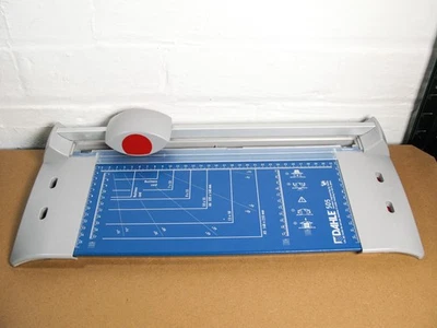 Dahle 505 A4 Paper Photo Card Cutter Guillotine Trimmer Cuts 8 sheets +5 blades - Image 1 of 4