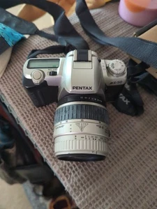 Pentax MZ-50 Camera With Pentax 28 / 80mm Lens - Picture 1 of 3