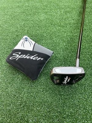 Паттер TaylorMade Spider Tour V небольшой наклонный 34,5 дюйма под правую руку с чехлом на головку - Изображение 1 из 4