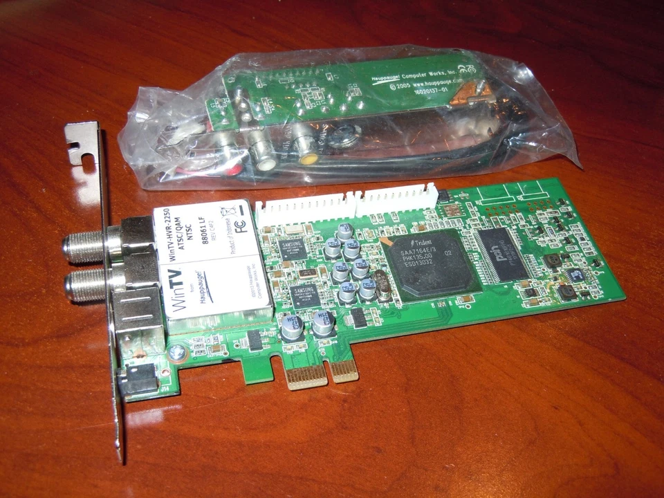 Hauppauge WinTV- HVR-2250 PCIe HD Dual Tuner ATSC ClearQAM NTSC FM 88061 LF - Image 1 of 4