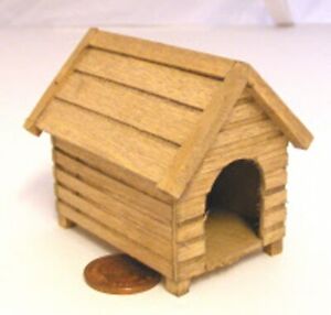 Pine Finish Wooden Dog Kennel Tumdee 1:12 Scale Dolls House Pet Accessory 3751