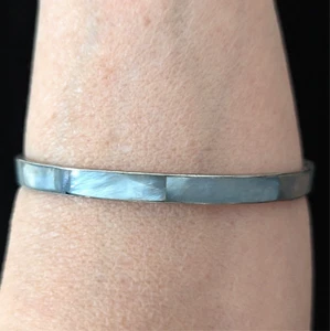 Slate Blue Abalone Inlay Shell Bangle Bracelet Stackable Beach Nature Jewelry 8” - Picture 1 of 4