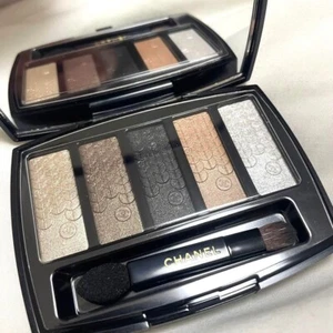 CHANEL Lumiere Graphique Eyeshadow Palette Holiday 2023 Winter Makeup Collection - Picture 1 of 5