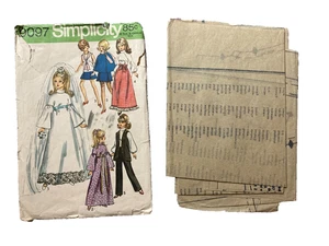 70er Simplicity 9097 Barbie Puppenkleidung Muster Brautkleid, Umhang Robe ungeschnitten - Bild 1 von 2