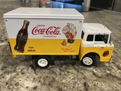 1998 Coca-Cola Brand 1/25 Scale Diecast Metal 1958 C-800 Delivery Truck - 123 - Image 1 of 4