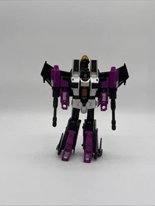 2005 Hasbro Inc Takara Transformers Classics Skywarp - Picture 1 of 2