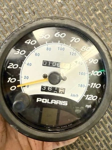 2001 - 2004 POLARIS Vertical Escape RMK 800 SPEEDOMETER GAUGE SPEEDO DISPLAY - Picture 1 of 3