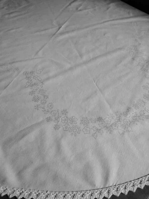 CROSS STITCH STREET Tablecloth to embroider circular 120cm with lace edge floral cotton CSO149
