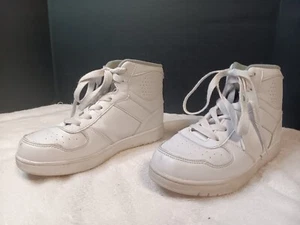 Fubu Little & Big Boys Baseline Basketball High Top Sz 4 Shoes White on White - Picture 1 of 14