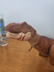Jurassic World Battle Damage TYRANNOSAURUS REX T- REX Action Figure Mattel - Picture 1 of 12