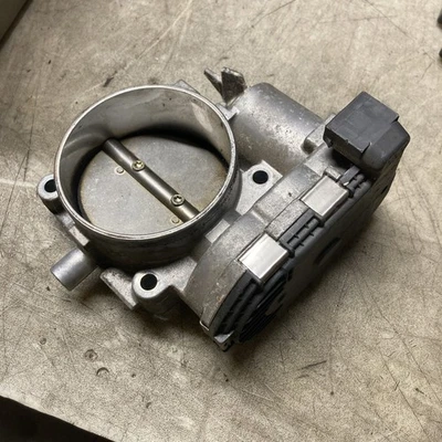 Corpo do acelerador Mercedes S500 SL500 CLK55 E430 E55 1131410125 fabricante de equipamento original  - Imagem 1 de 3