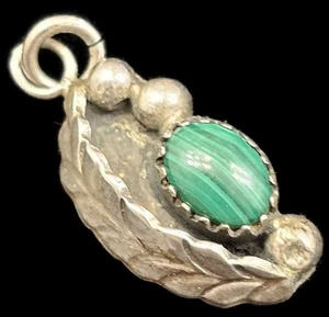 Sterling Silver Pendant With Green Stone Malachite - Picture 1 of 6