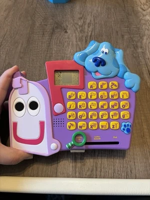 De colección 2000 Y2K Blues Clues Buzón Letras de Aprendizaje Juguete Electrónico FUNCIONA Foto 1 de 4