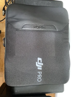 DJI Ronin RS2 PRO Estabilizador de 3 Ejes (COMBO) + Mango de Plataforma Pequeña Foto 1 de 4