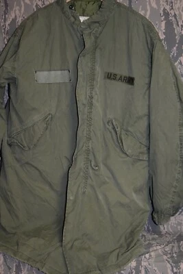 *Parka militar clima frío cola de pez con capucha tamaño pequeño Foto 1 de 4