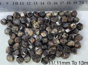 750 Carats Terminated Almandine Garnet Crystals Lot. - Picture 1 of 6