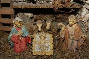 Vintage Italian Creche Nativity Manger & 4 Figures Ladder Made In Italy Mangiato - Picture 1 of 9