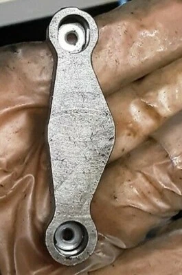 6.6L 2001-2016 Duramax diesel engine rocker arm valve bridge - Image 1 of 3