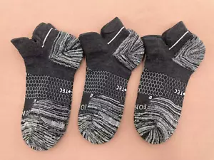 3 Pairs Bombas Women's Running Honeycomb Ankle Sock Size Medium8-10 Gray - Picture 1 of 3